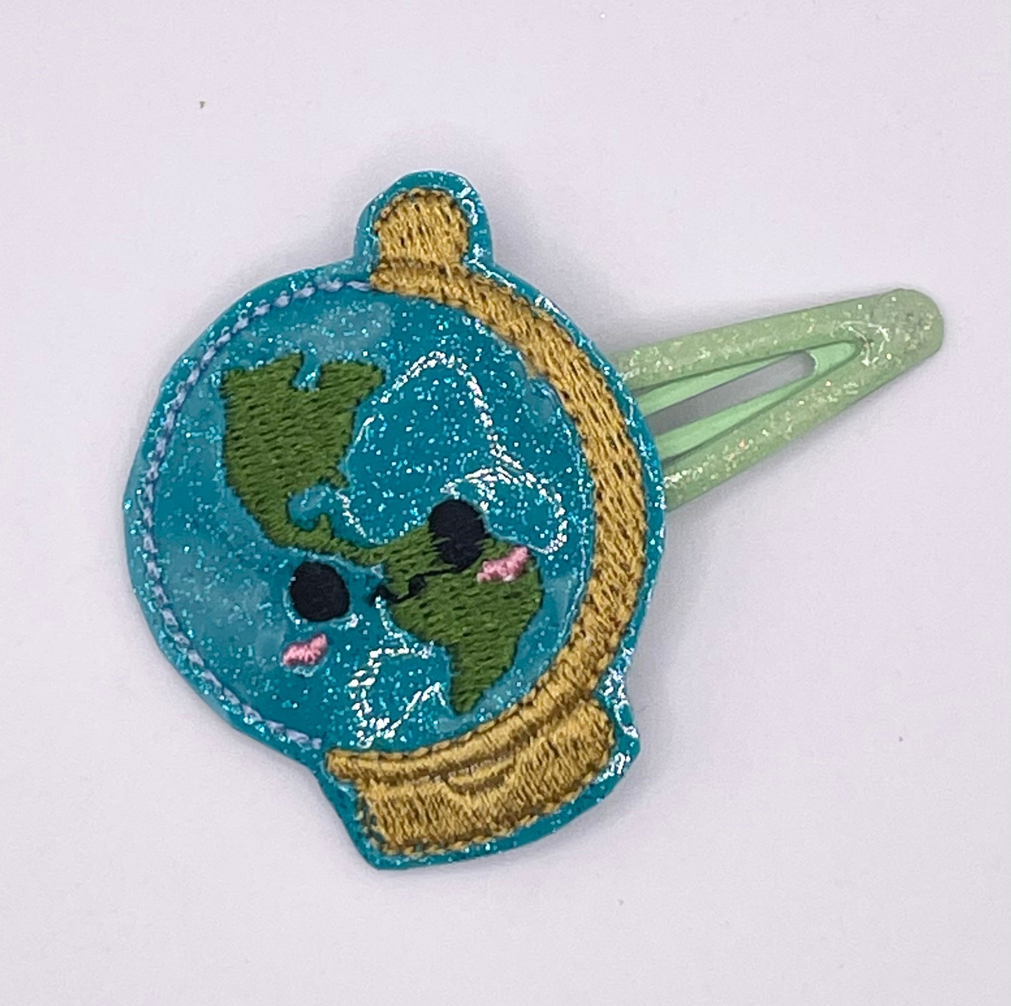 Globe Feltie Snap Clip